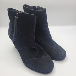 Tom's booties with zip sides size 6.5